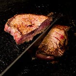 肉に旨みを十二分に感じる「熟成赤身肉ステーキ」を楽しむコース