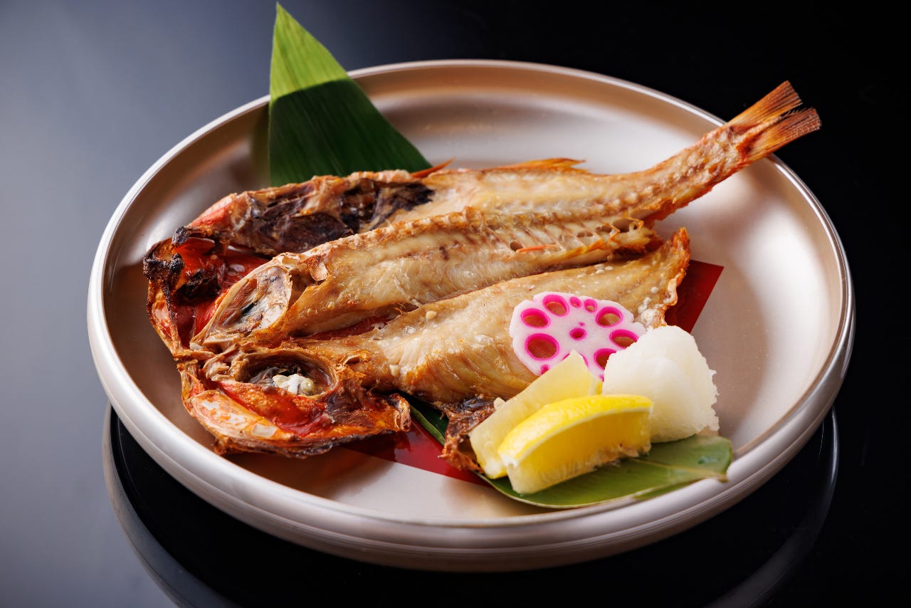 青魚と干物と吟醸酒 魚やよいち 伏見店