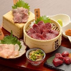 馬刺し盛り合わせ