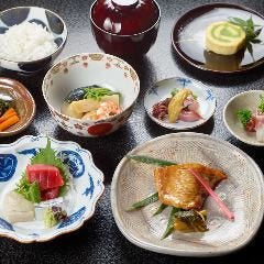 赤坂とゝや魚新