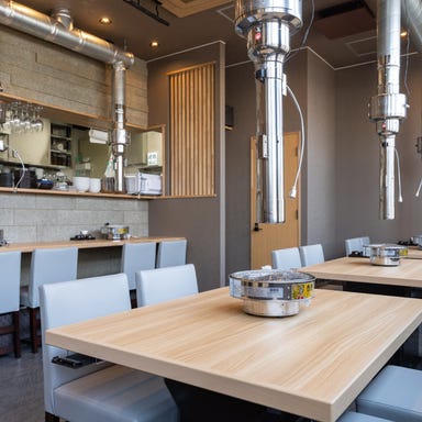 万両厚味_テーブル席(1~4名様×5卓)