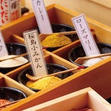 桜島小みかんやバジルなど6種の特製ハーブ塩でいただく「塩しゃぶ」