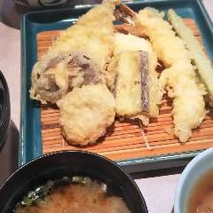 博多てんぷら 楽ちゃん 港本店