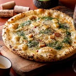 クアトロフォルマッジョ 4種チーズのピザ