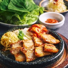 韓国料理 サムギョプサル 李朝園 上本町店