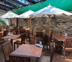 テラスは屋根付きエリアも♪万が一の雨天もＯＫ