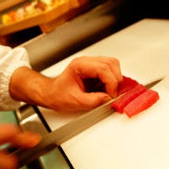 この道20年以上の職人が握る 本格的な寿司処。