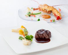 フランス料理「レ セゾン」