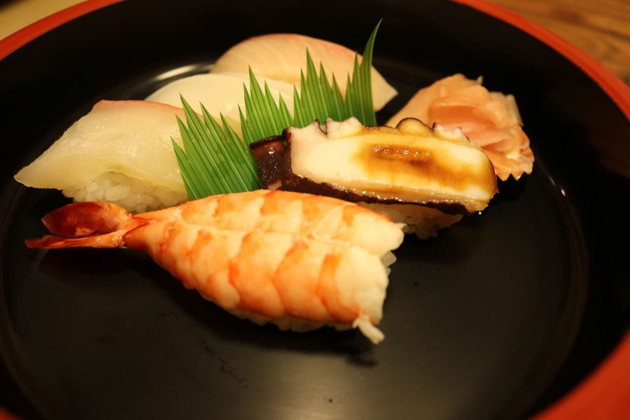 Sushi Izumiya image