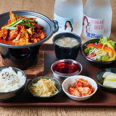 お膳⑦(松)⑅韓国 セブンイレブン、30品超の韓国グルメが登場『マシッソ!韓国イチ推し