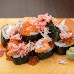 名物！海鮮こぼれ巻き寿司