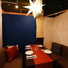 個室×肉料理 パウサビ 栄伏見店の個室・席