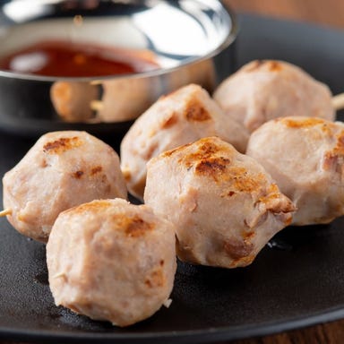 ムーガタ専門店 サワディー_『タイ式肉団子串ルークチンピン1本』