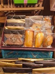 焼き菓子専門店 Caprice＋BAKE