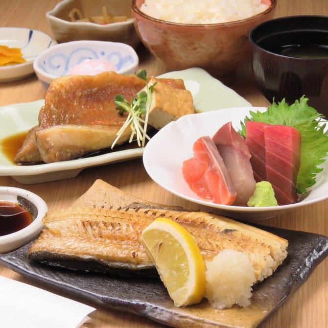 海鮮問屋 地魚屋 三田店 田町 三田 刺身 ぐるなび