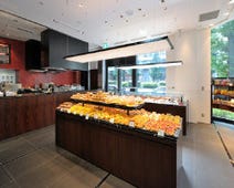 ［ブティック＆カフェ］ラ ブティック ドゥ ジョエル・ロブション 丸の内店の画像