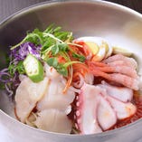 潮香る海の幸ピビン麺
