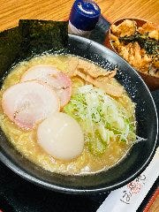 ランチ営業しております。