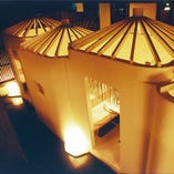 2名様～4名様用の大人気『かまくら個室』。おこもり感たっぷり♪