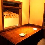 2F席の2名様用お席は店内が眺められます。