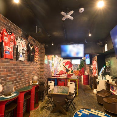 琉球スポーツバル ちむぐくる_テーブル席(3~4名様×1卓)