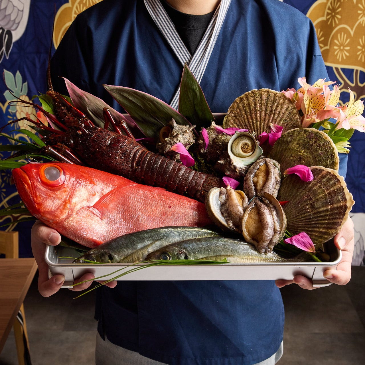 海虎 旨いマグロと日本酒 半個室居酒屋 魚や海虎 関内駅前（関内・馬車道