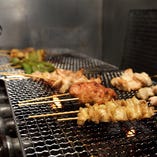奥三河の地鶏・錦爽どりを使った串焼きも人気です