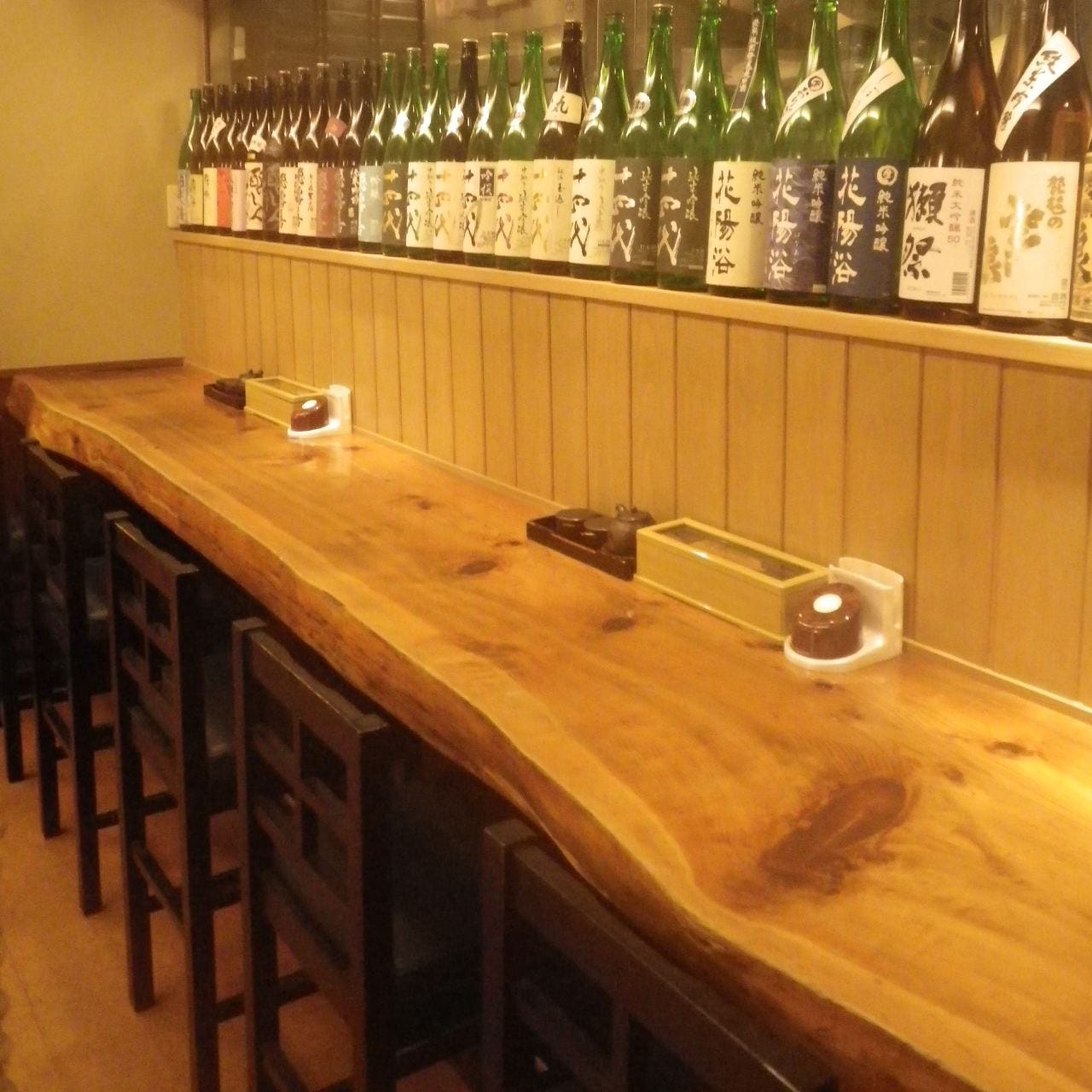 アットホームな雰囲気のあじめんのカウンター席