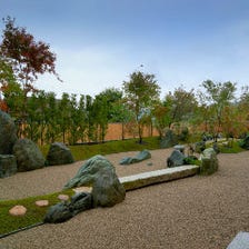 季節を背景に楽しむ"日本庭園"