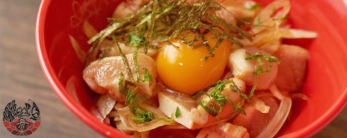 朝挽き鶏 炭火串焼き 牡丹