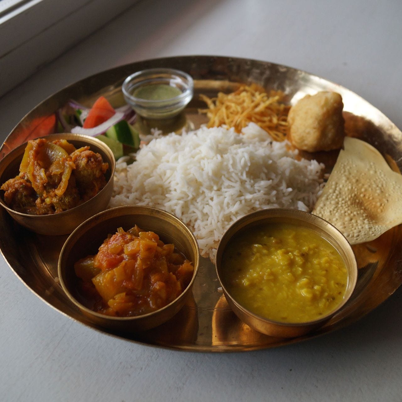 東インド／ベンガル料理ならではのベジセットメニューを堪能。