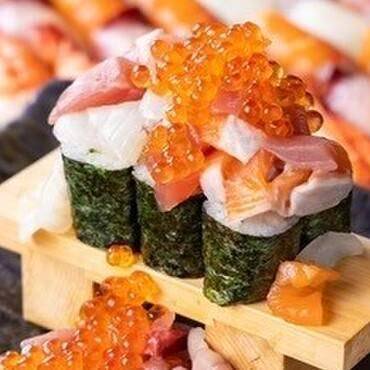 寿司×居酒屋 海鮮物語 御堂筋店_見た目だけではおわらせない!海鮮物語と言えば名物こぼれ寿司!