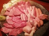 黒毛和牛食べ比べ盛り