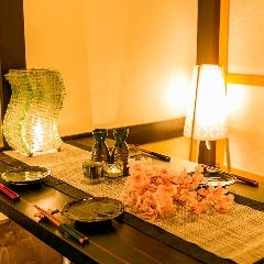 店内は全席完全個室席となっております。接待やデートにも◎