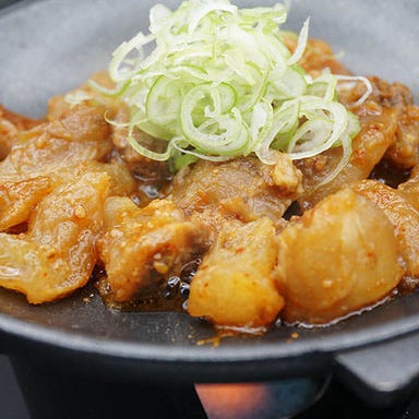 飛騨牛一頭家 馬喰一代 県庁東_ネギと味噌香る、アキレスの陶板焼