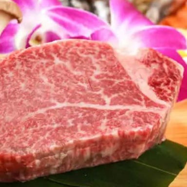 神戸牛 牛魔 道頓堀店_神戸牛の厳選部位を贅沢ステーキで