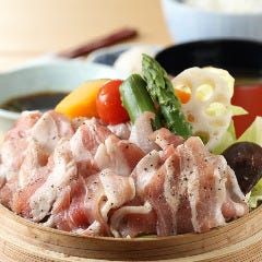 野菜と豚肉たっぷり！ 豚セイロ蒸し定食850円