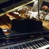 グランドピアノを使用し、
優雅なパーティーを♪