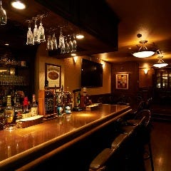 お一人様でもくつろげるカウンター席☆お酒も進みます！