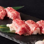 炙り肉寿司（サーロイン・ロース）三貫