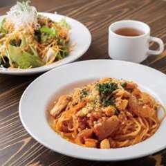 日替わりパスタセット サラダ＋スープ付き