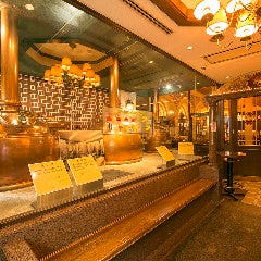 エントランスでは以前稼働していたビールの仕込窯を見られます