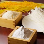 【米線】
厳選した米粉を使用し店で作る『米線』は必食！