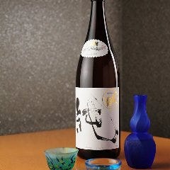 新潟 [〆張鶴 純] 料理長のふるさとのお酒です
