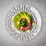 Tuna and avocado tartare マグロとアボカドのタルタル