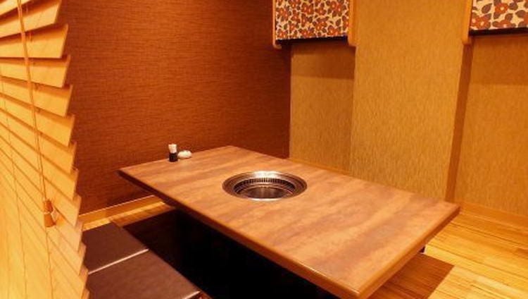 ぴこぴこ精肉店 瓦町_【完全個室】掘りごたつ席個室（6名様×3部屋）上質焼肉で語らいの時を