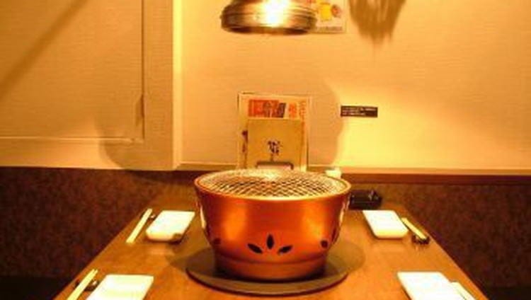ぴこぴこ精肉店 瓦町_【半個室】テーブル席個室（4名様×3卓・6名様×3）様々なご宴会に
