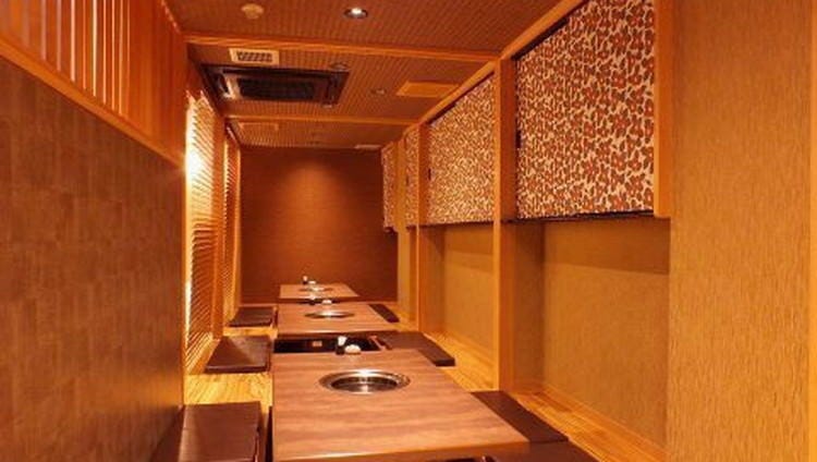 ぴこぴこ精肉店 瓦町_掘りごたつ席を最大26名様で貸切可能