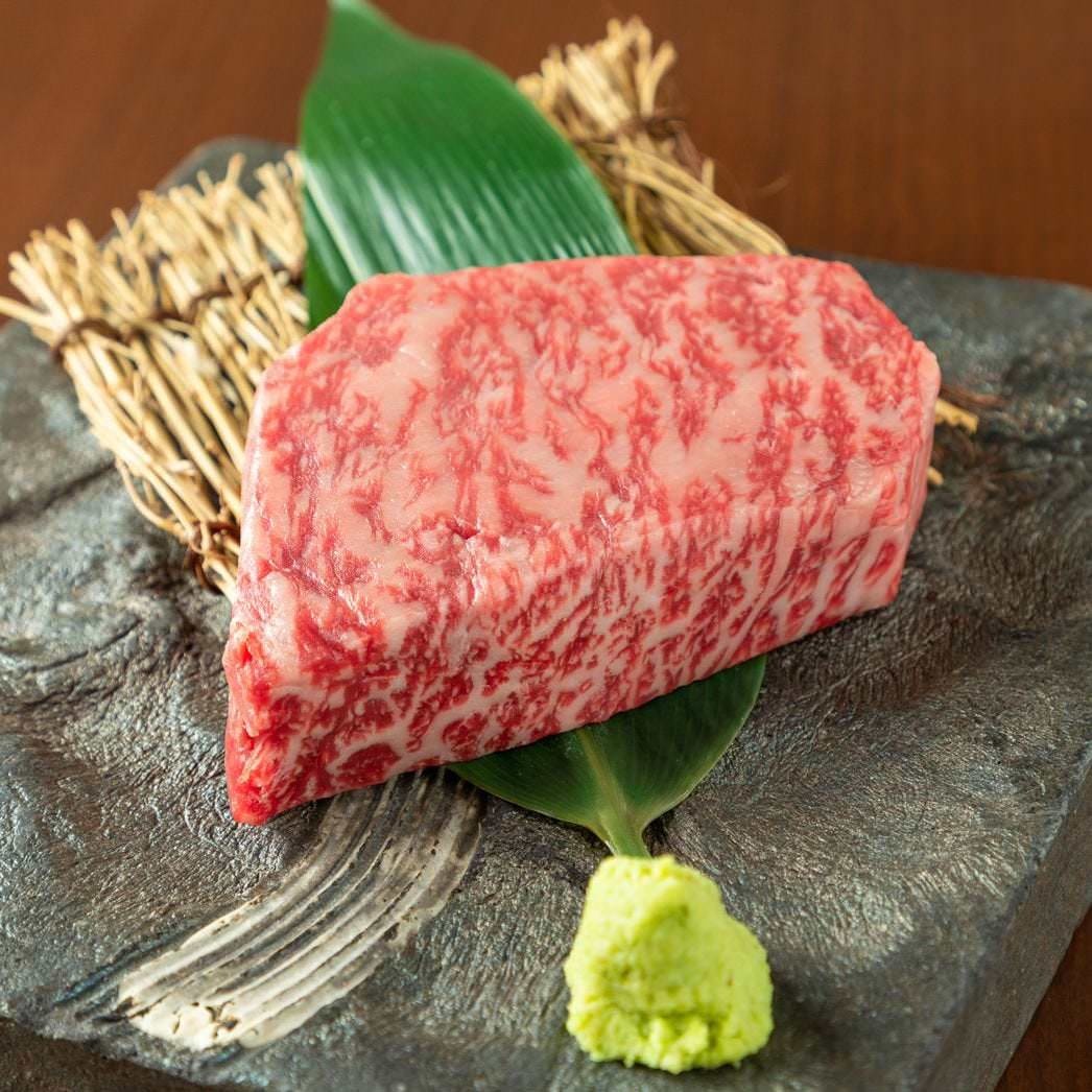 ぴこぴこ精肉店 瓦町_A4ランク以上の宮崎牛を一頭買い◎多彩な部位をご用意しています