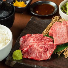 ぴこぴこ精肉店 瓦町_